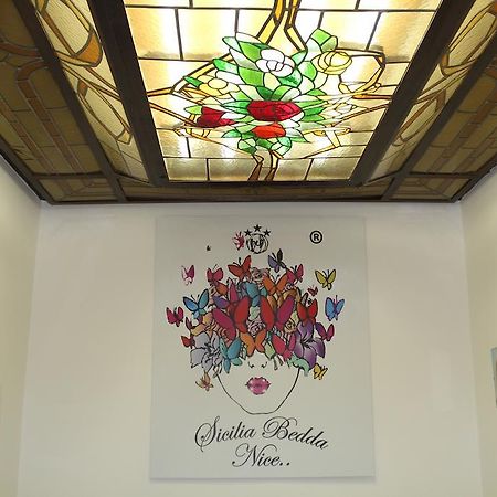 Sicilia Bedda Nice Aeroporto di Catania Fontana Rossa Esterno foto